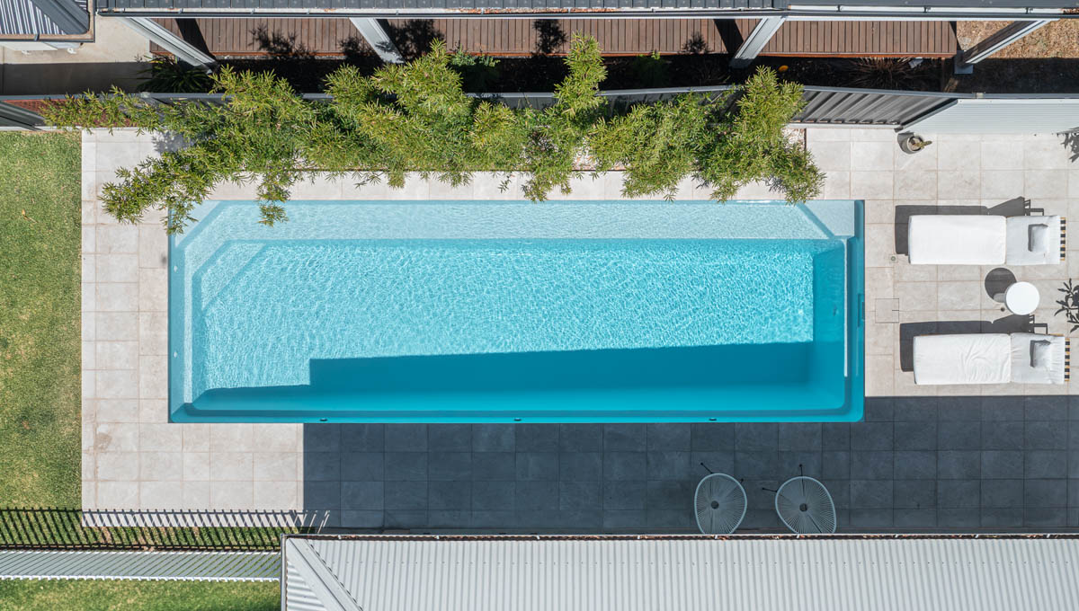 brampton-lap-10.1m-x-3.5m-silver-shimmer-plympton-park-galleryimage-2