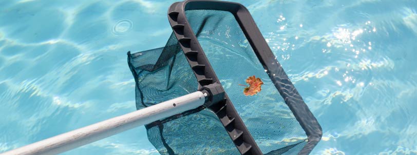 christmas-pool-maintenance-tips-keep-your-pool-sparklingblogimage1