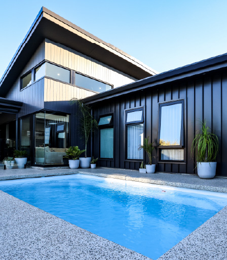 how-to-create-a-seamless-connection-between-your-pool-and-garden-blogimage1-m