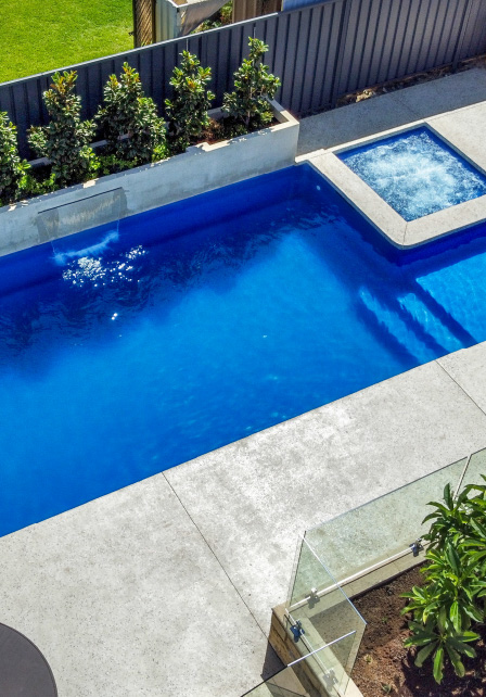 is-it-possible-to-renovate-and-upgrade-your-fibreglass-pool-blogimage2-m