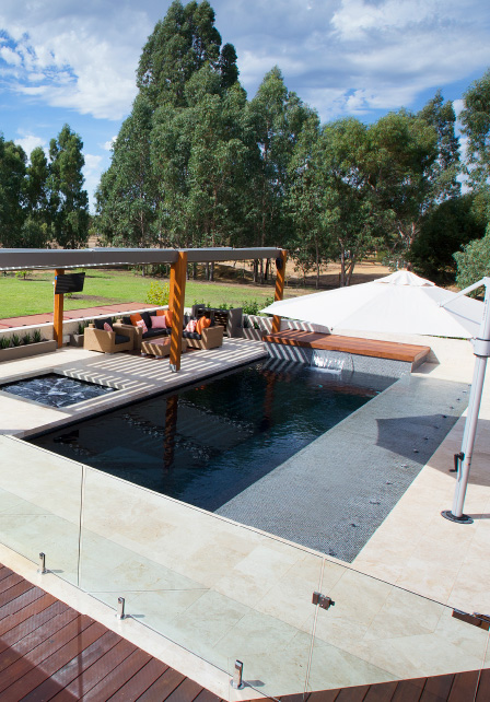 key-things-to-consider-before-choosing-a-fibreglass-pool-blogimage2-m