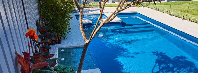 the-2024-inspirational-guide-on-poolside-decor-and-style-blogimage1
