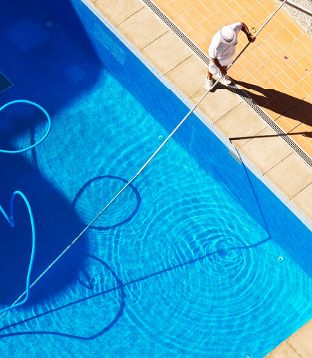 the-best-pool-cleaning-hacks-for-busy-homeowners-blogimage2-m