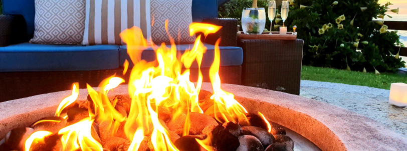 the-pros-and-cons-of-fire-pits-near-your-pool-blogimage2