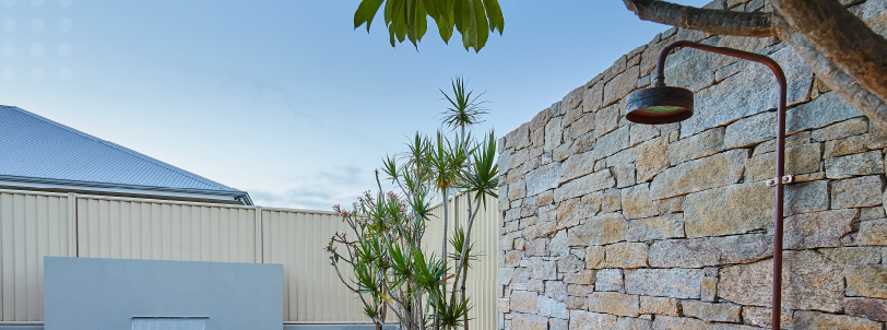 tips-for-adding-an-outdoor-shower-to-your-poolside-blogimage2