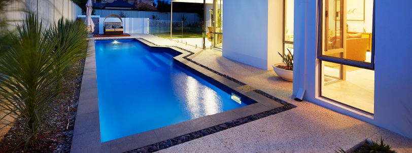 tips-for-balancing-pool-aesthetics-with-functionality-blogimage2